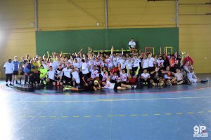 club_hand_fluo