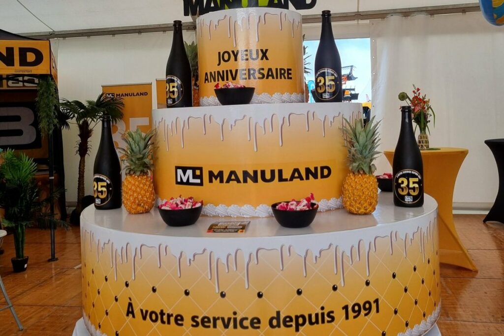 Gâteau géant décoratif des 35 ans de Manuland