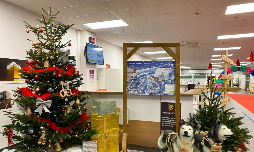 Sapin, chiens de traîneau et luge
