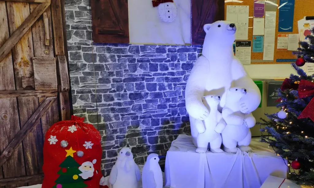 Ours polaires et pingouins